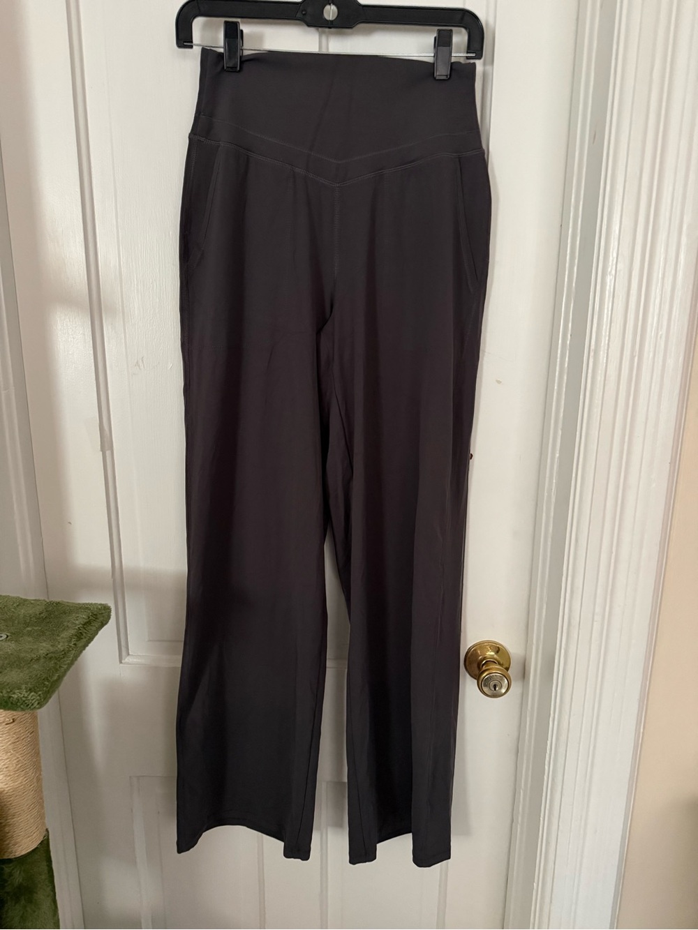 Halara small High-Waist Wide-Leg Women's Pants in Dark Gray